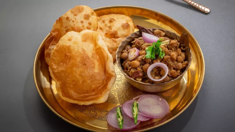 Chola Bhatura